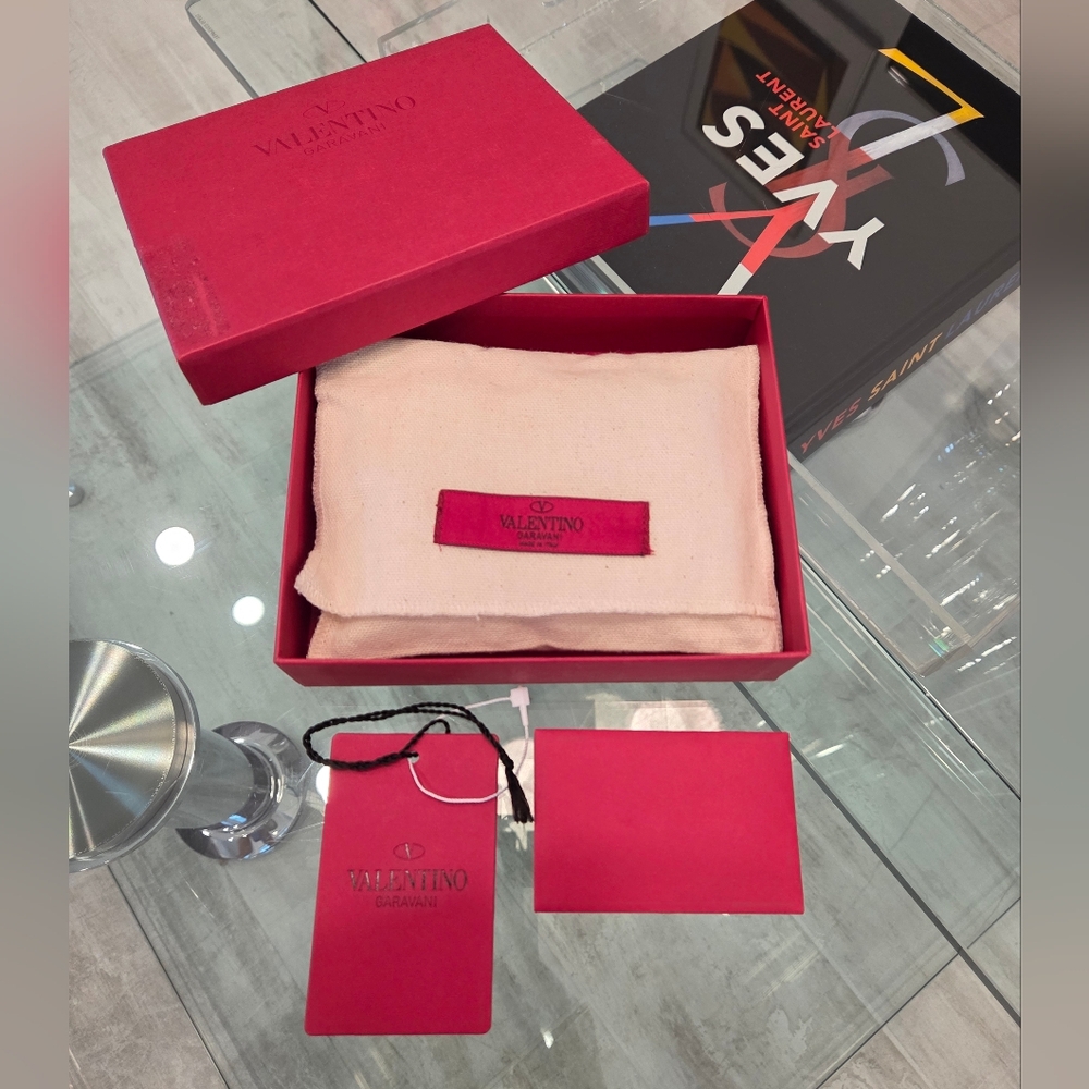 Valentino Garavani Rockstud Red Small wallet with Gift Box and Dust Bag - Picture 2 of 14